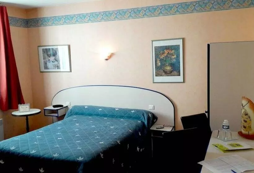 فندق Logis Le Cantarel