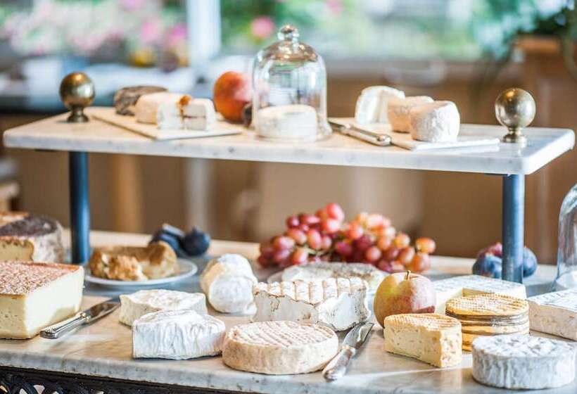 ホテル Le Logis De Brionne