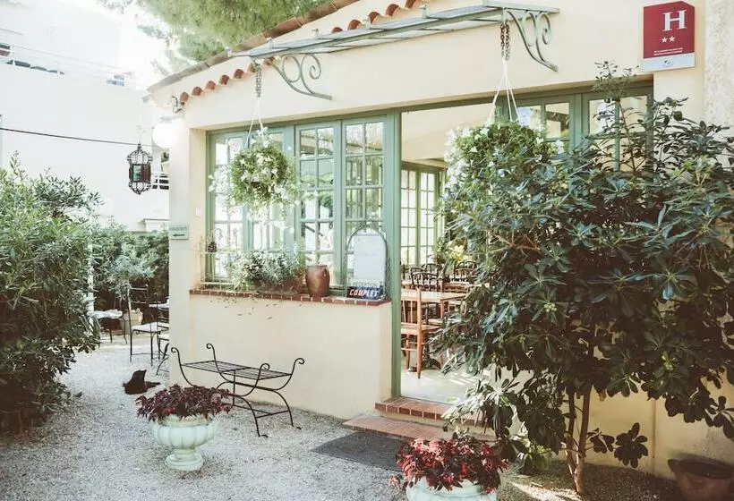 בית מלון כפרי Le Ponteil