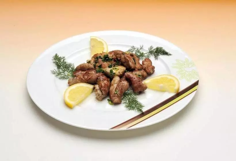 Отель Hôtel Restaurant Le Relays Du Chasteau Logis Hôtel