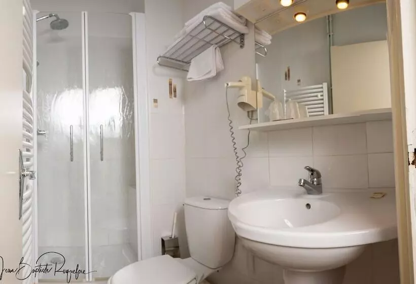 Отель Hôtel Restaurant Le Relays Du Chasteau Logis Hôtel