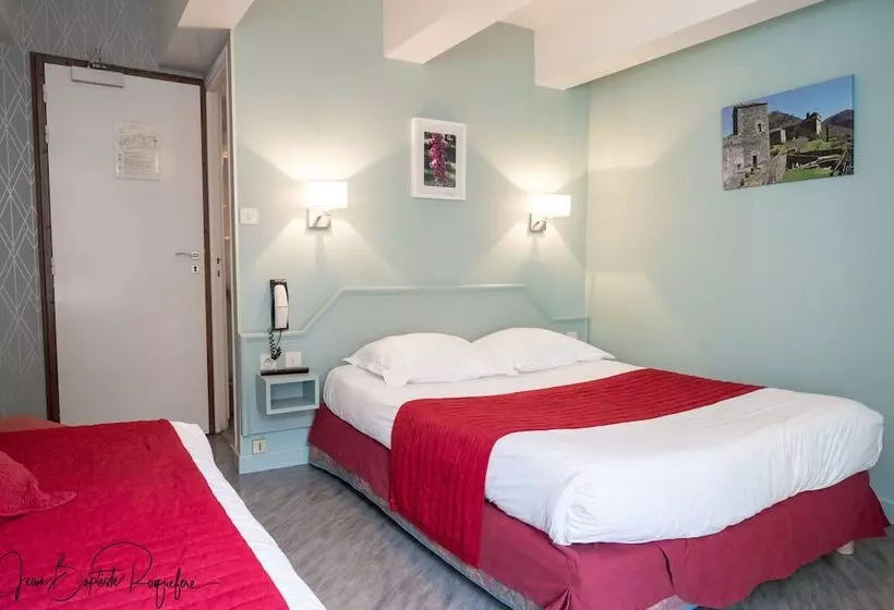 Отель Hôtel Restaurant Le Relays Du Chasteau Logis Hôtel