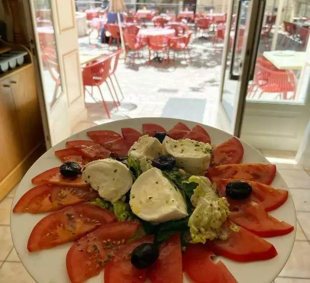 Отель Le Vieux Château