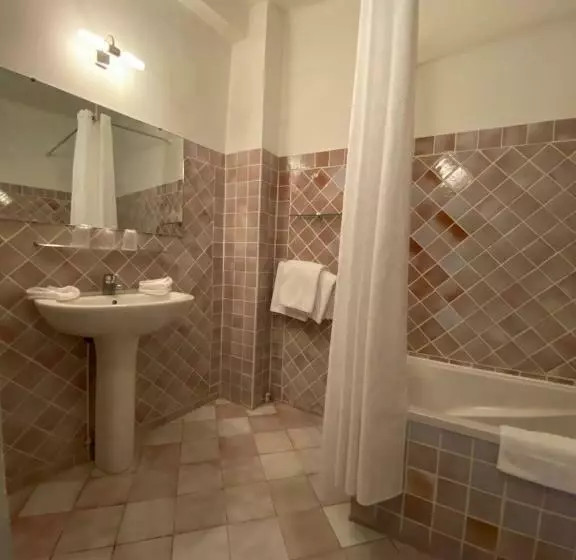 Отель Le Vieux Château