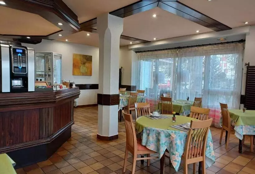 Отель Logis   Hôtel Restaurant Bellevue Annecy