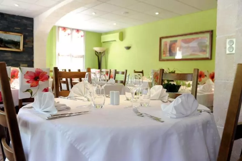 ホテル Logis L Ayguelade