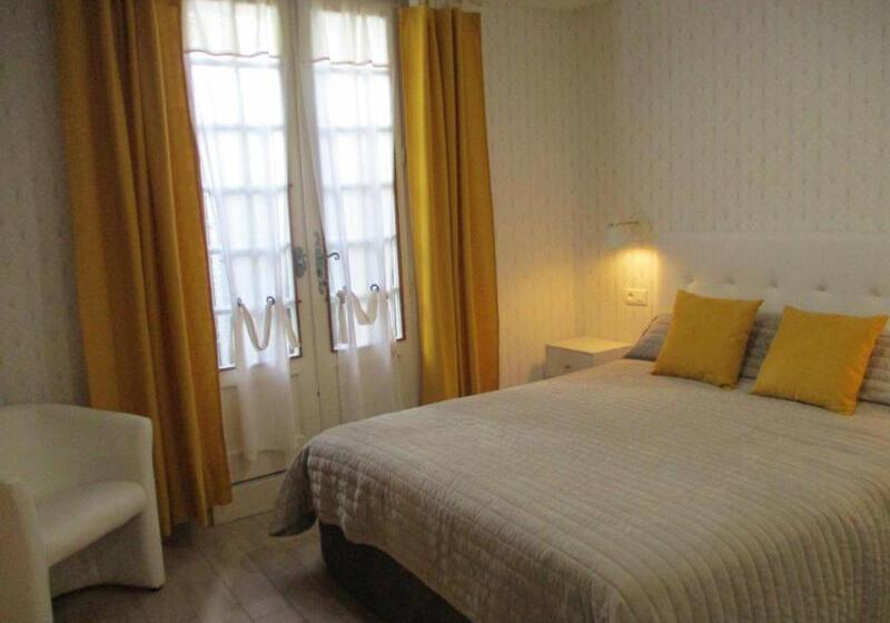 בית מלון כפרי Logis L Ayguelade