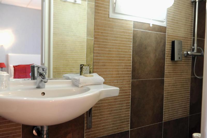 בית מלון כפרי Logis L Ayguelade