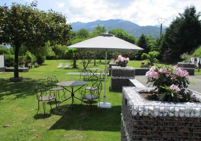 בית מלון כפרי Logis L Ayguelade