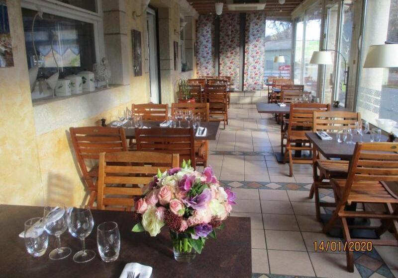 בית מלון כפרי Logis L Ayguelade