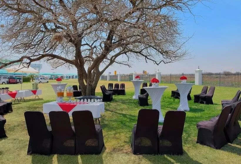 Protea Hotel By Marriott Polokwane Landmark