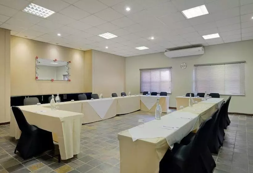 Protea Hotel By Marriott Polokwane Landmark