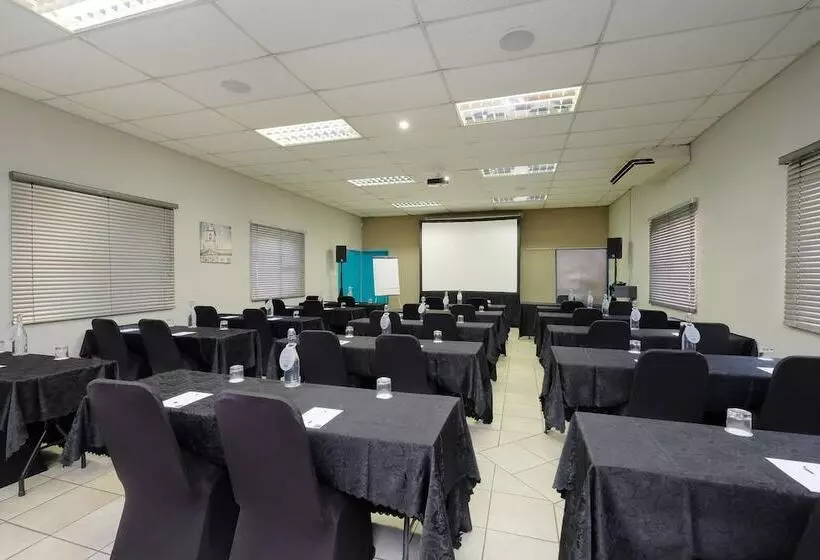 Protea Hotel By Marriott Polokwane Landmark