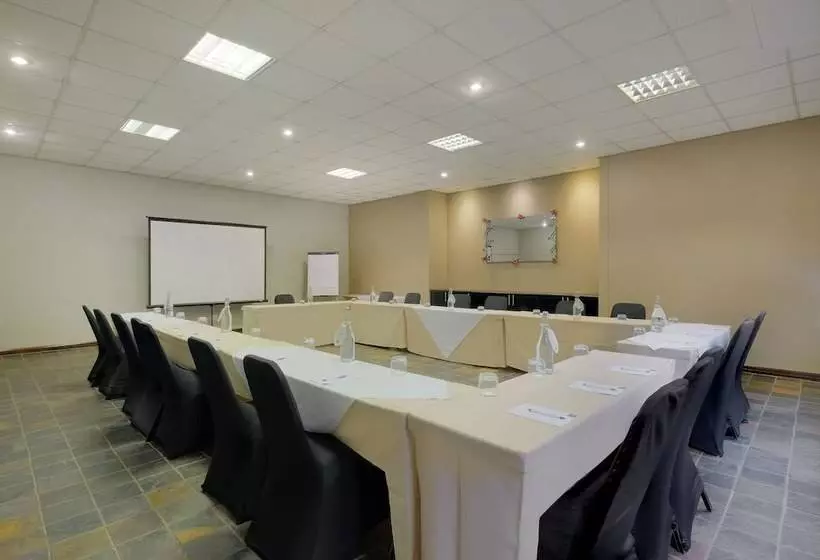 Protea Hotel By Marriott Polokwane Landmark