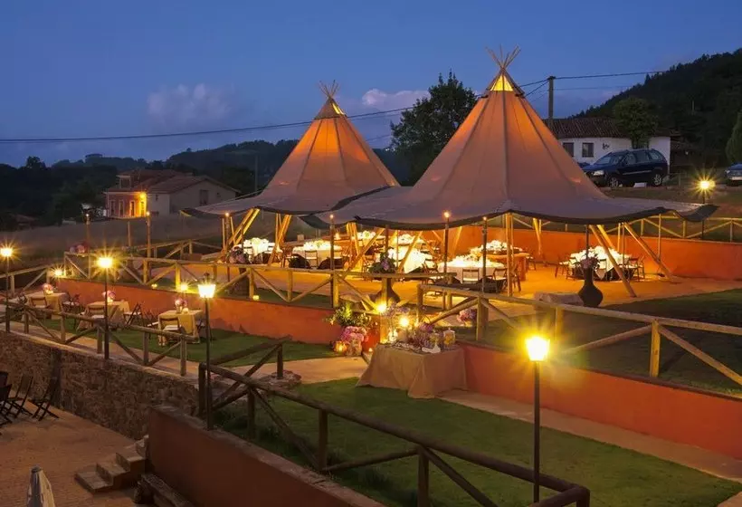 هتل روستایی La Corte De Lugas