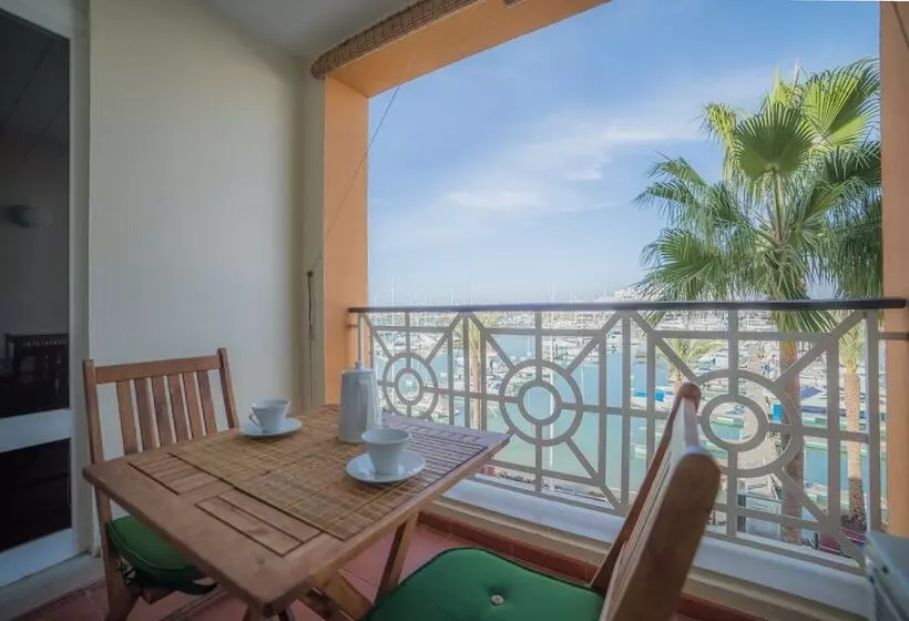 Marina Plaza By Garvetur