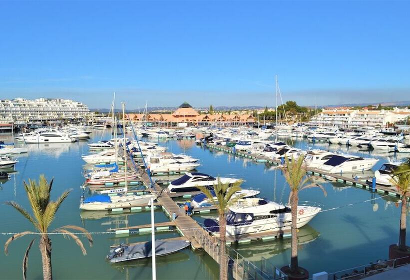 Marina Plaza By Garvetur