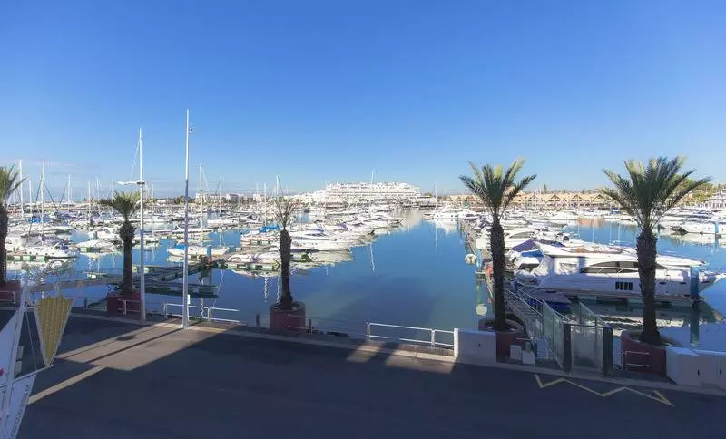 Marina Plaza By Garvetur