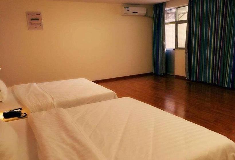 בית מלון כפרי 7 Days Inn Dongguan Changan Xinmin Market Branch