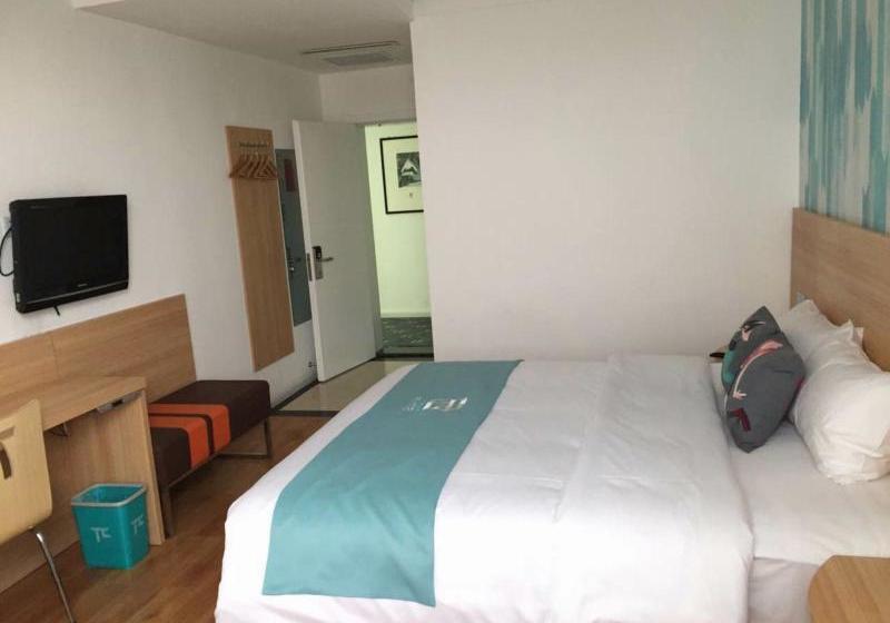 Pai Hotel Hejian Bus Station