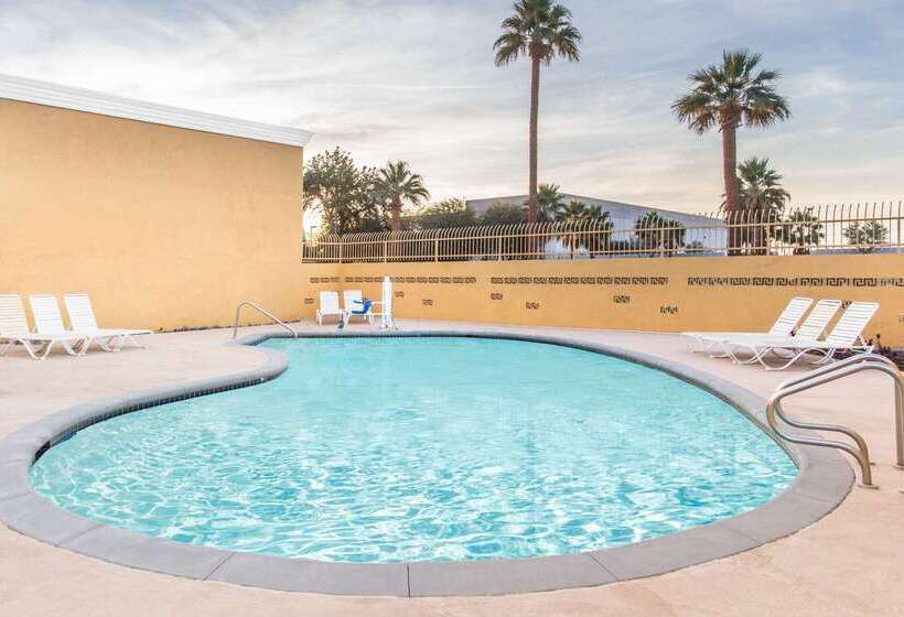Otel Days Inn By Wyndham Indio