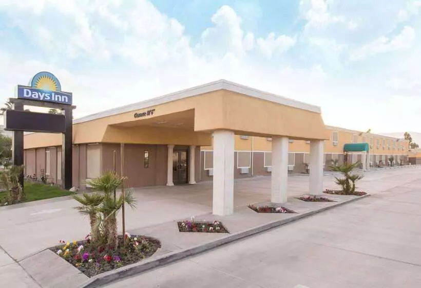 Отель Days Inn By Wyndham Indio