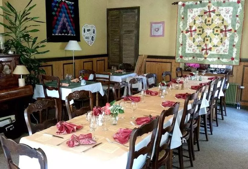 ホテル Hôtel Aux Deux Clefs