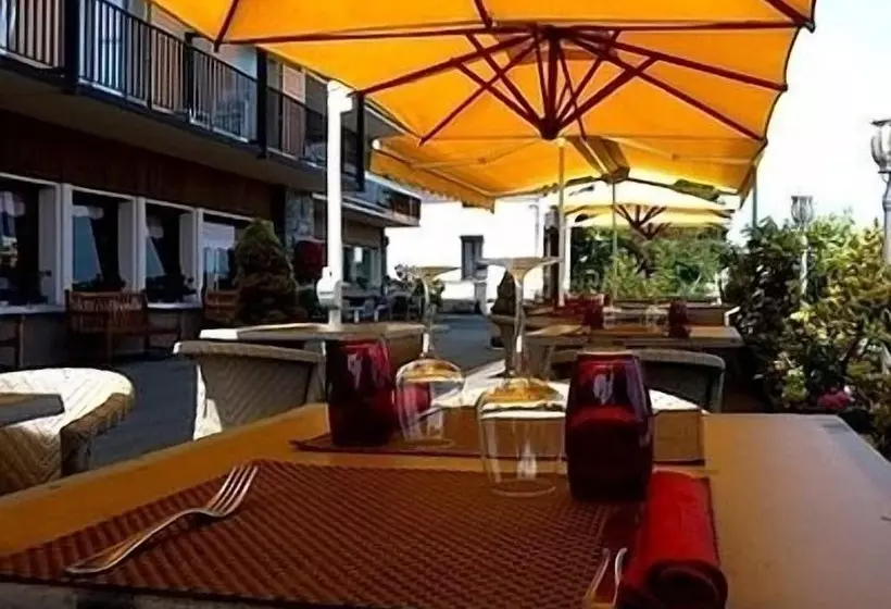 ホテル Hôtel Restaurant Le Panorama