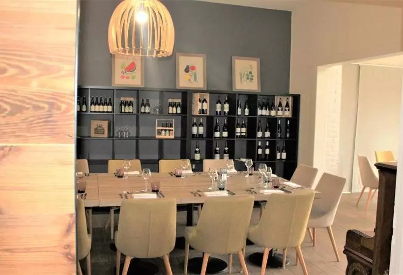 호텔 Logis Hôtel & Restaurant   Le Manoir De Gavrelle