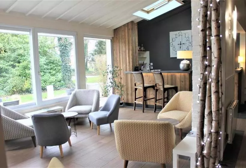 호텔 Logis Hôtel & Restaurant   Le Manoir De Gavrelle