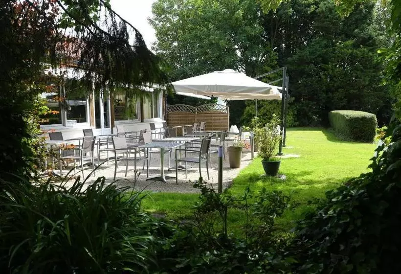 호텔 Logis Hôtel & Restaurant   Le Manoir De Gavrelle