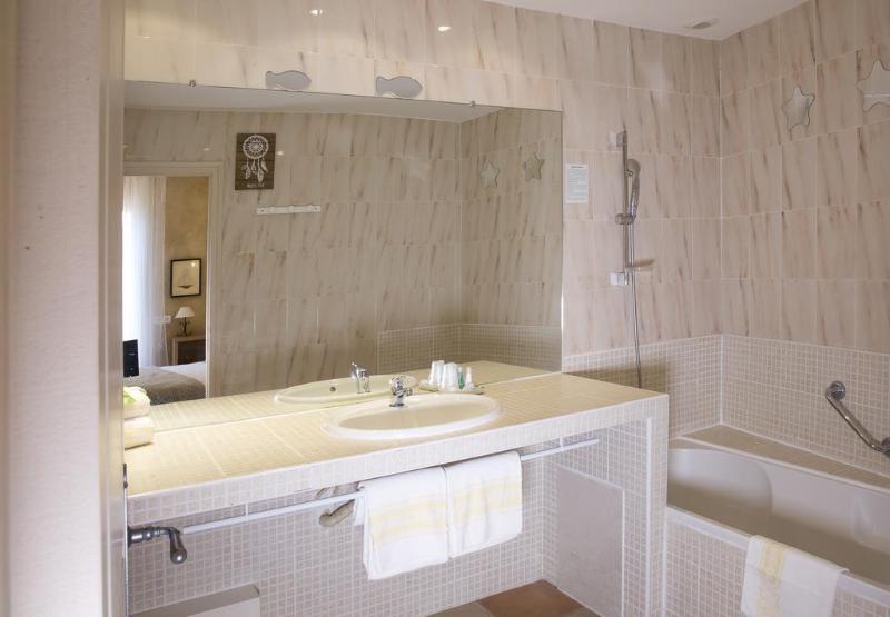 هتل Le Mas Des Citronniers