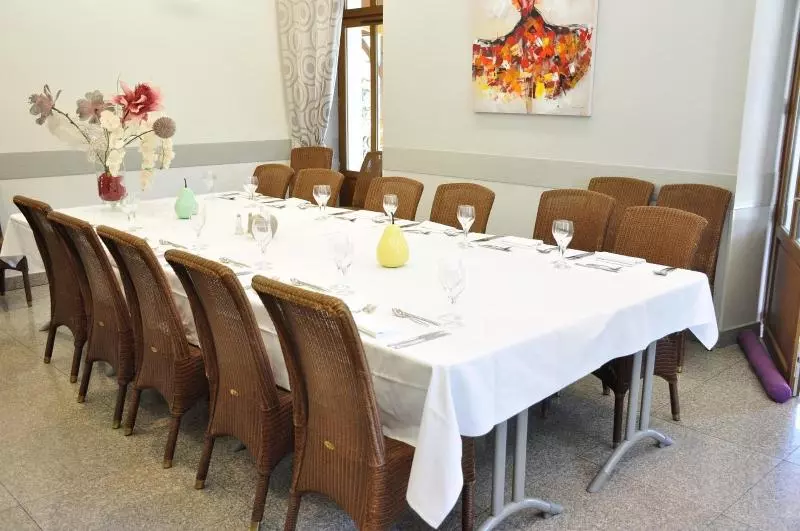 Logis   Hotel Restaurant Du Parc