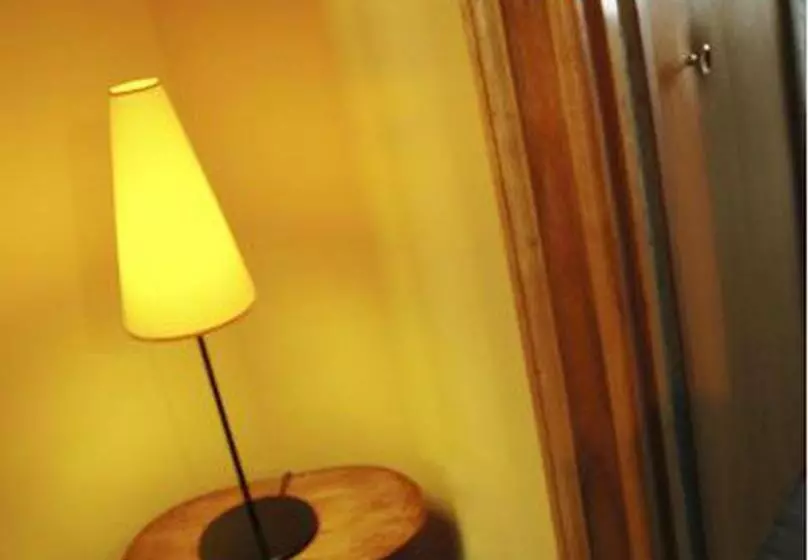 ホテル Logis Hôtel Le Cheval Blanc