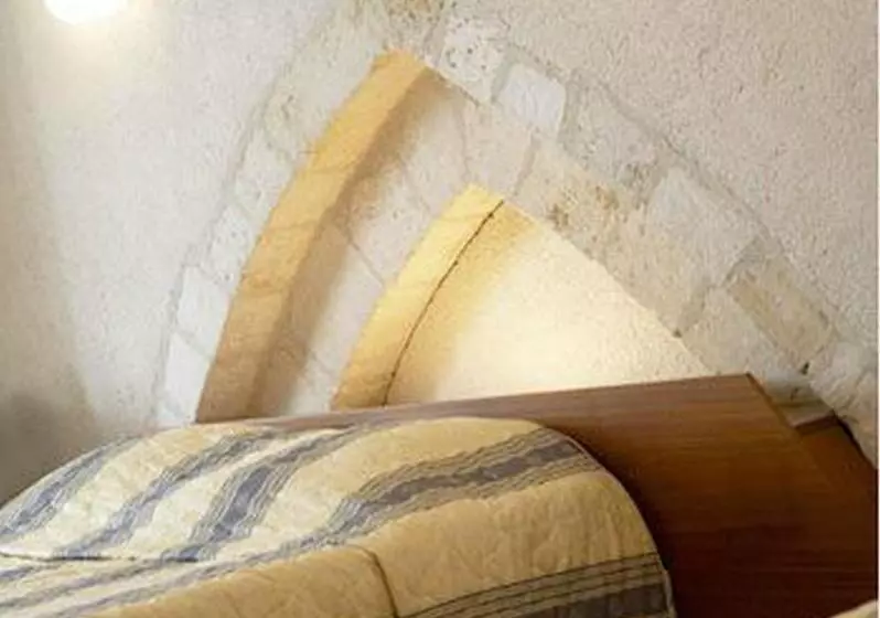 ホテル Logis Hôtel Le Cheval Blanc