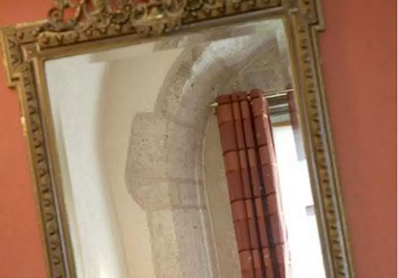 ホテル Logis Hôtel Le Cheval Blanc