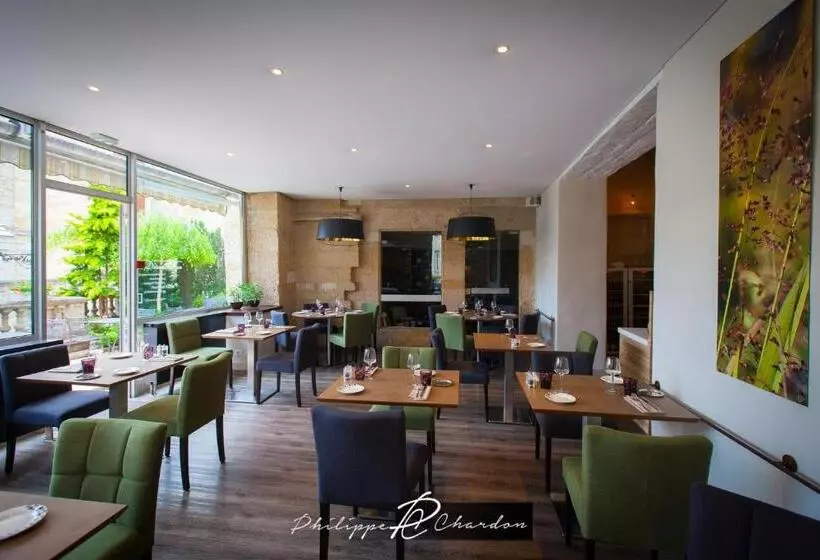 ホテル Logis Hôtel Le Cheval Blanc