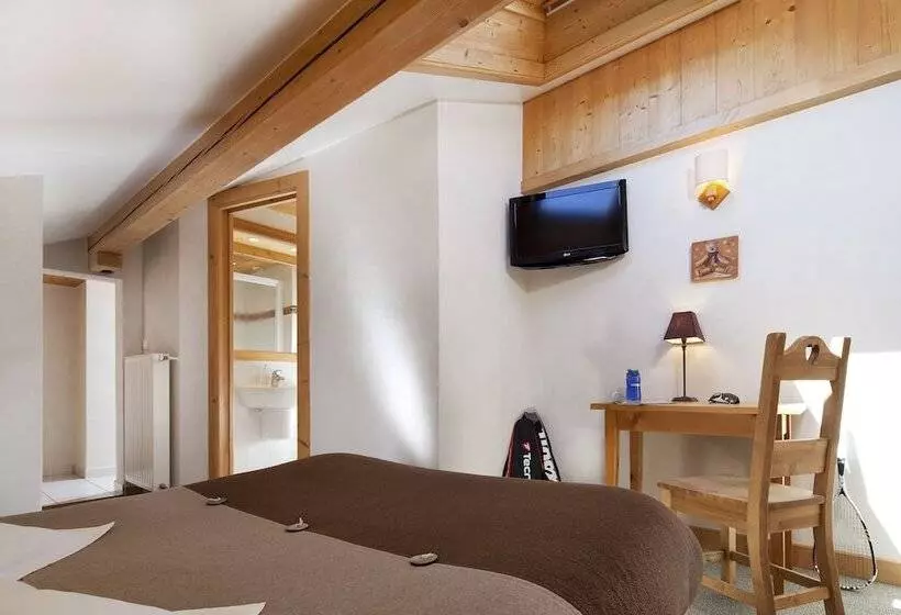 Отель Logis La Croixsaintmaurice