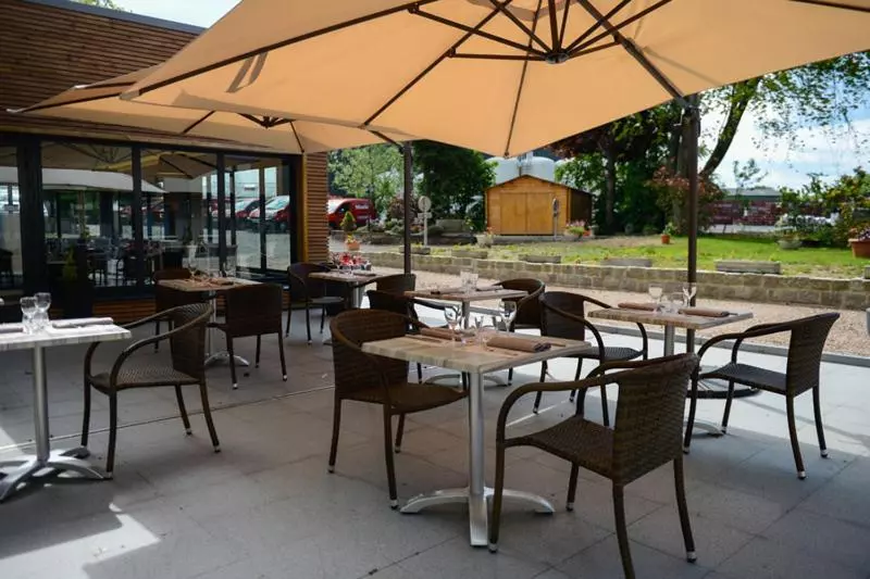 Отель Logis La Lentillere  Restaurant Cote Parc