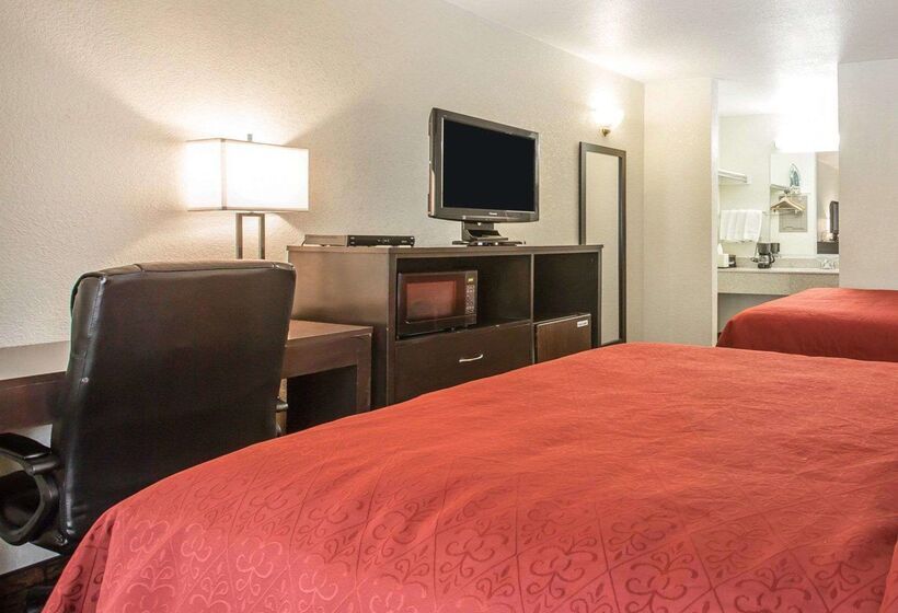Отель Quality Inn & Suites Woodland Sacramento Airport