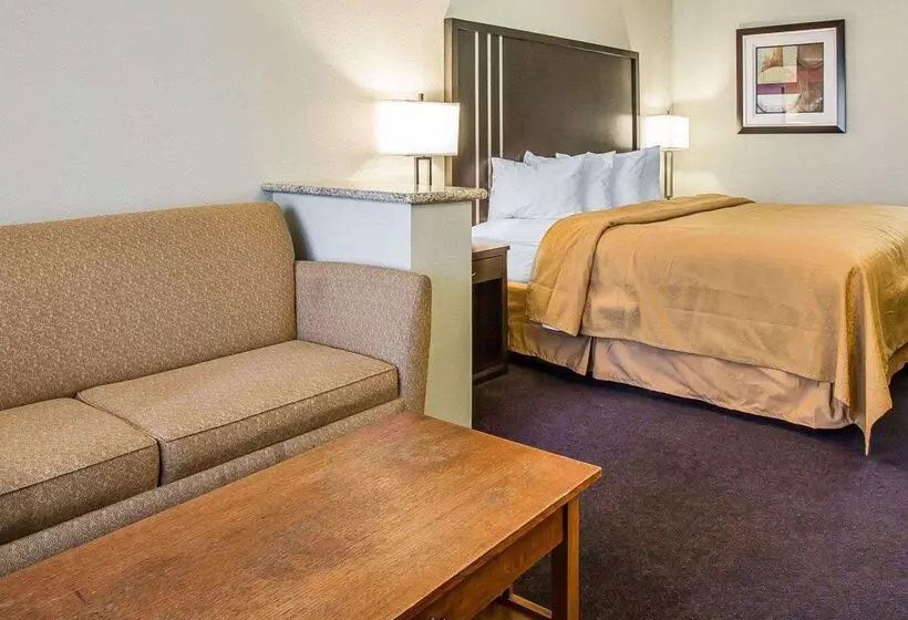 호텔 Quality Inn & Suites Woodland  Sacramento Airport