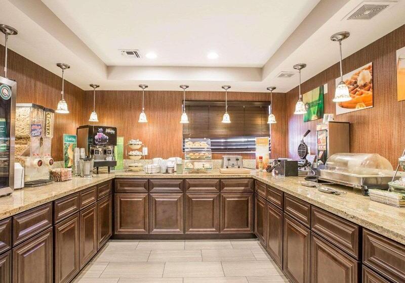 Отель Quality Inn & Suites Woodland Sacramento Airport