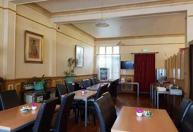 Отель Restaurant La Sirène