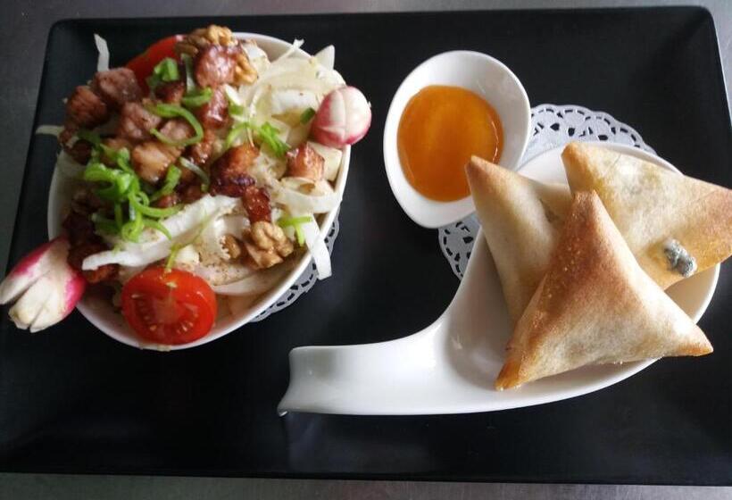 בית מלון כפרי Restaurant Le Traineau