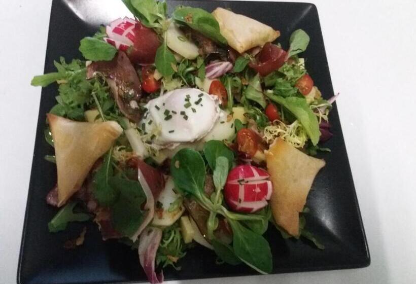 בית מלון כפרי Restaurant Le Traineau