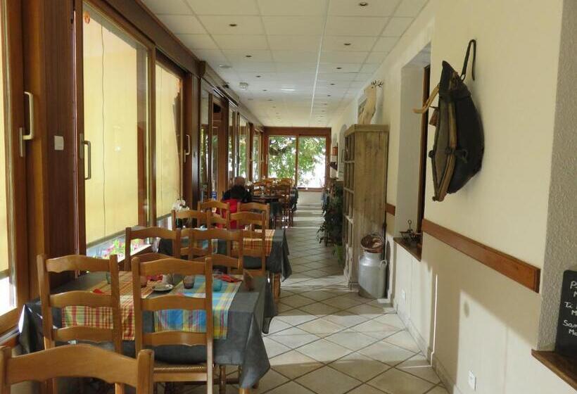 בית מלון כפרי Restaurant Le Traineau