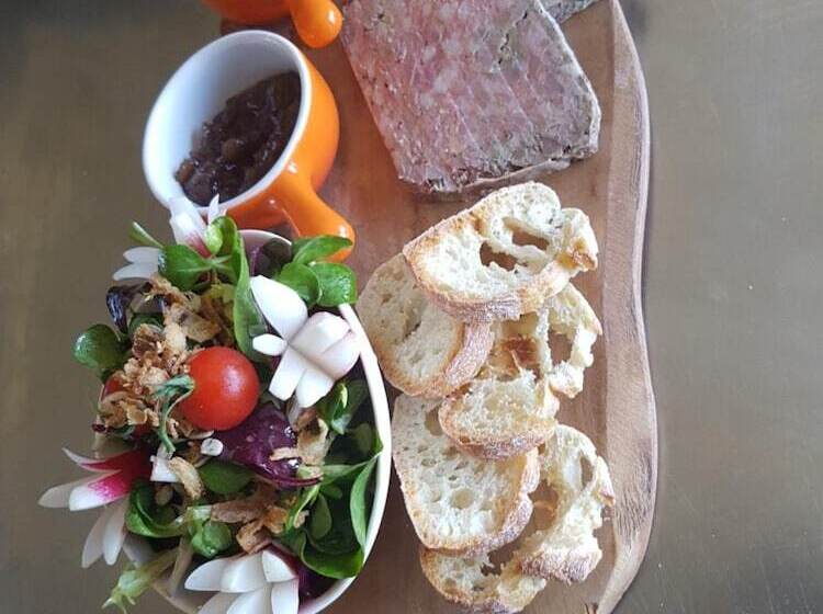 בית מלון כפרי Restaurant Le Traineau