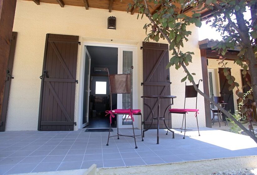 Logis Hotel Le Vieux Moulin