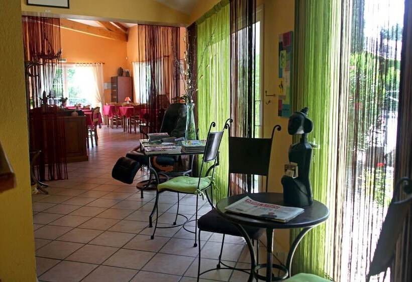 Logis Hotel Le Vieux Moulin