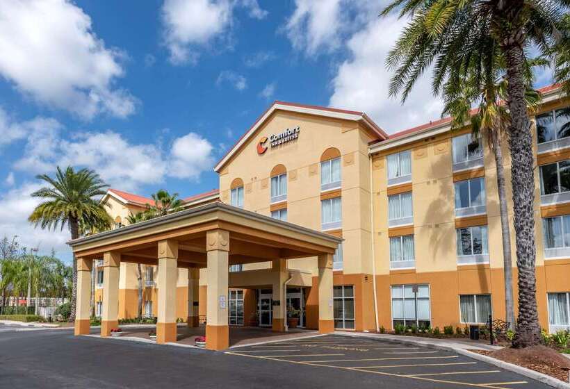 هتل Comfort Inn & Suites Orlando North